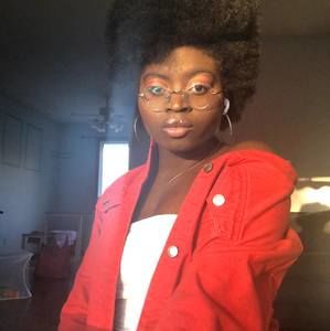 Meet your Posher, Emmanuella